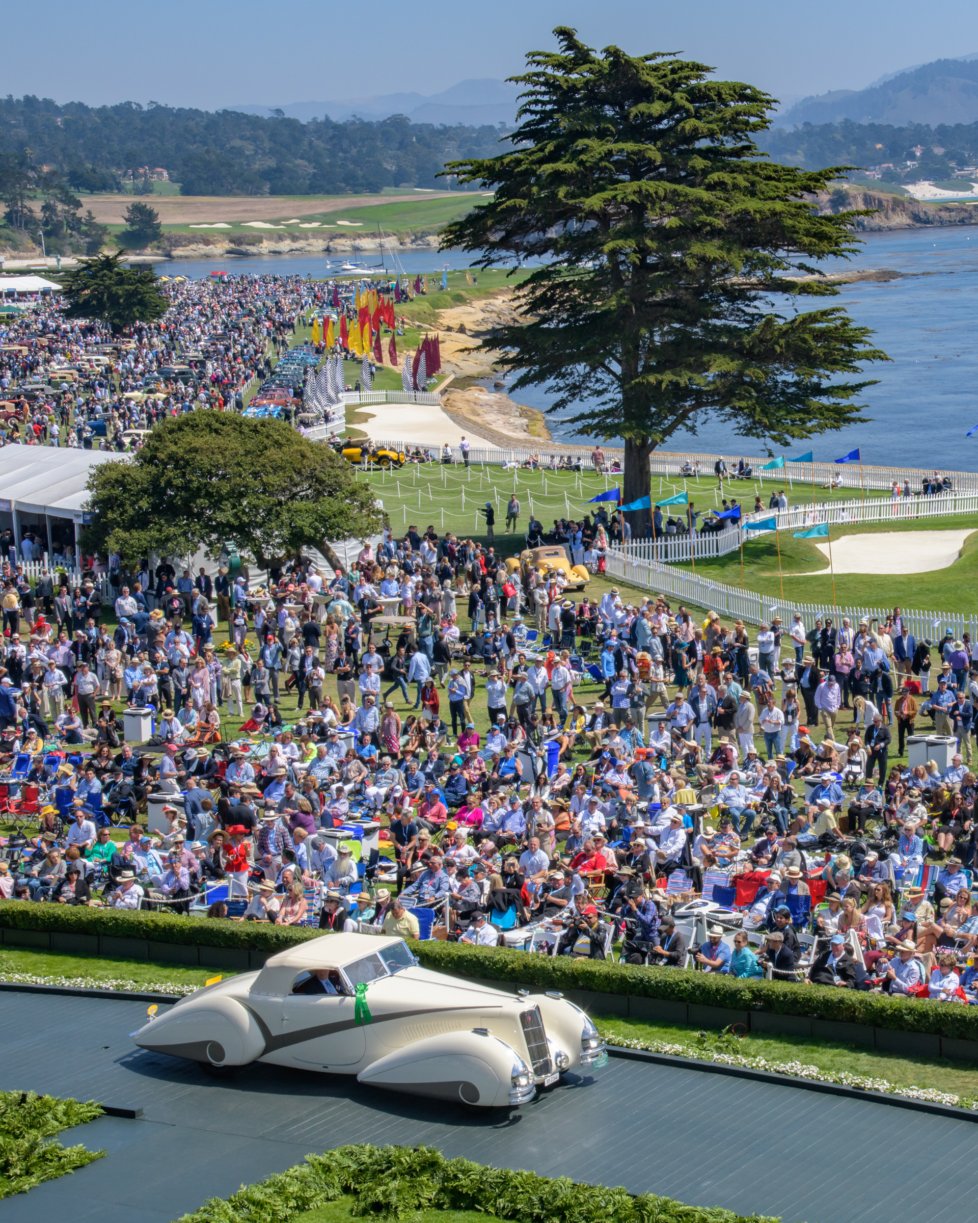 Concors d'Elegance awards ramp